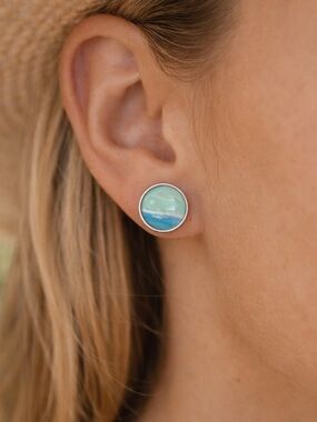 BH Art & Jewelry Teal Glass Stud Waves Earrings